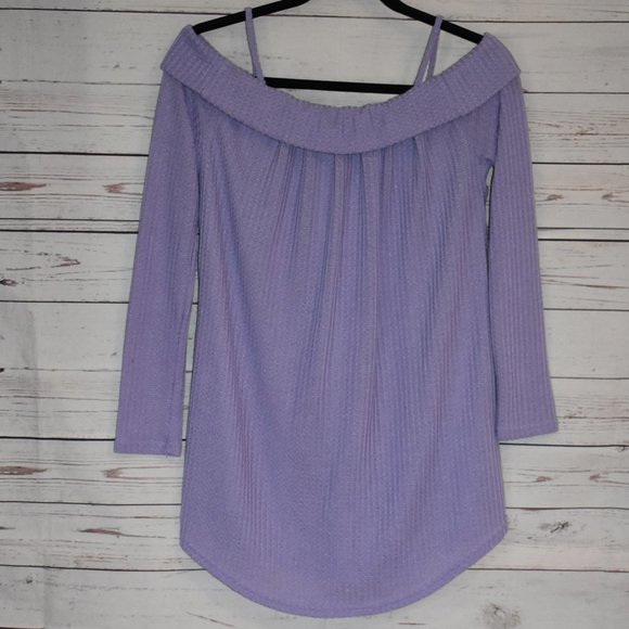 Top - Picture 3 of 4